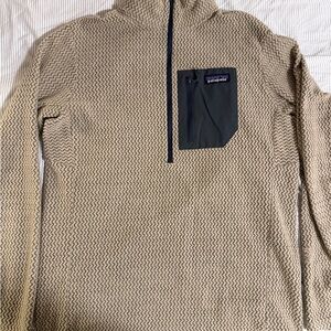 Patagonia R1 Fleece Men's 1/4 Zip Sweater Size M
